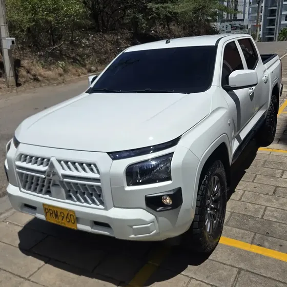 Mitsubishi L200 Triton 2027 2.4bt Glx 4wd Mt