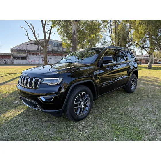 Jeep Grand Cherokee 3.6 Limited 286hp Techo + Llantas 18