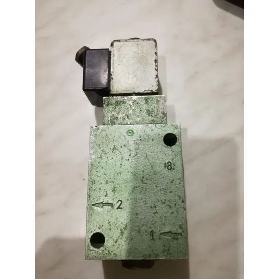 Electrovalvula Aire O Aceite  3/2 Vias Conex 1/2 Npt 208 V