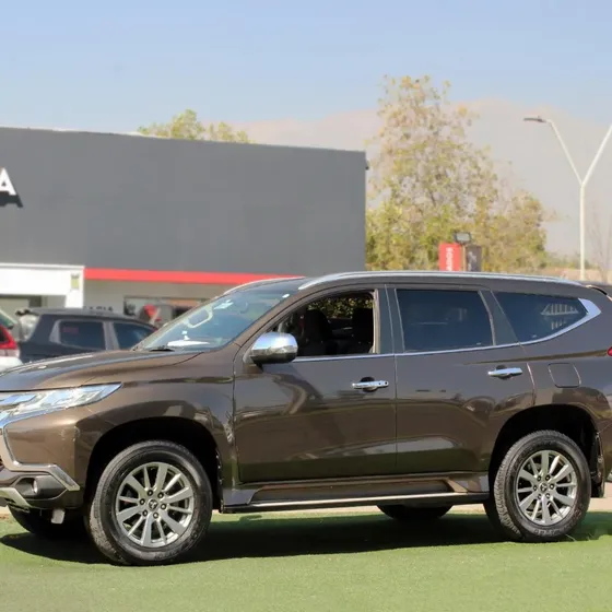 Mitsubishi Montero 2018