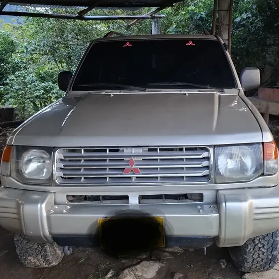 Mitsubishi Montero 1999 2.4 V11