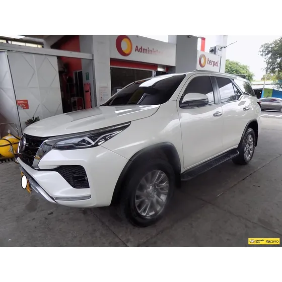 Toyota Fortuner Srv