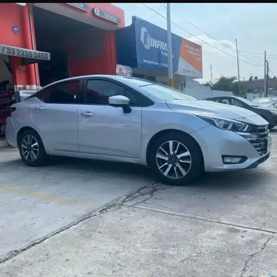 Nissan Versa 2023 1.6 Advance Mt