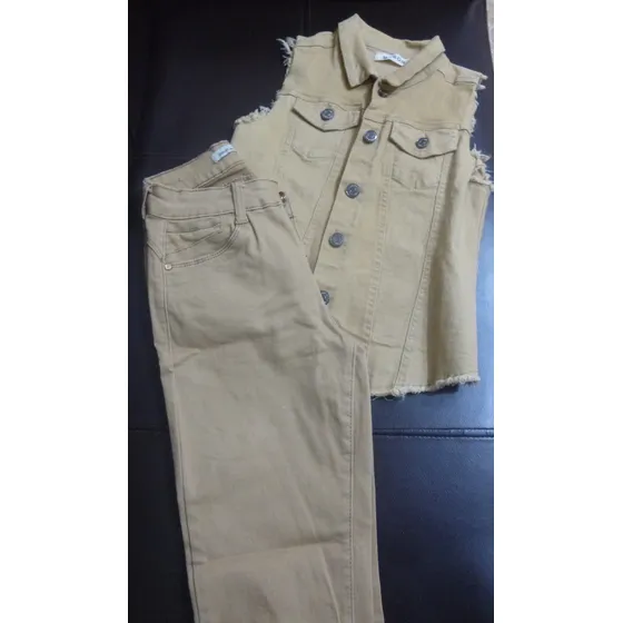 Conjunto Chaleco Y Pantalón Jean Color Mostaza Para Niña