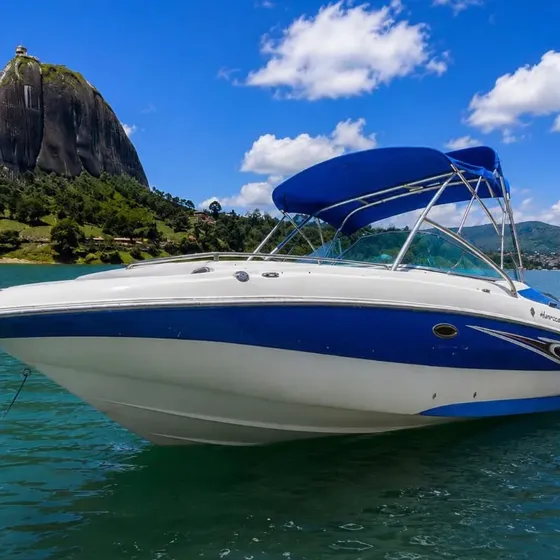 Bote Lancha Hurricane 2400 2011