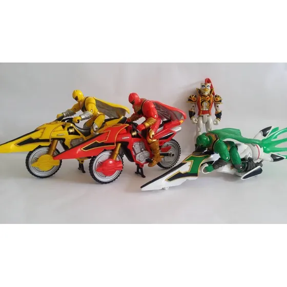 Power Rangers Con Vehículo Leer