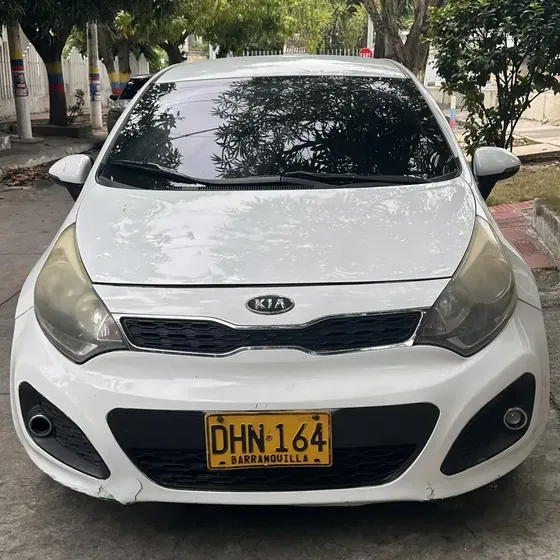 Kia Rio Spice 2012 1.4 5 P 95 Hp
