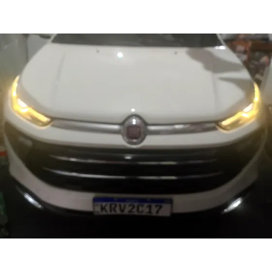 Fiat Toro 1.8 16v Freedom Flex 4x2 Aut. 4p