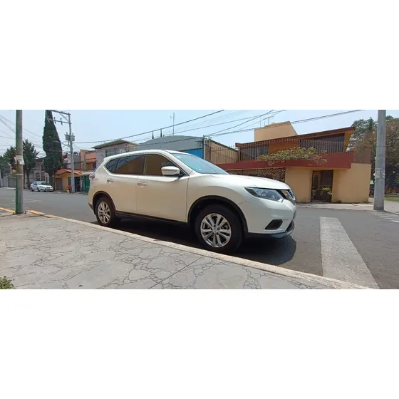 Nissan X-trail 2.5 Advance 3 Row Cvt