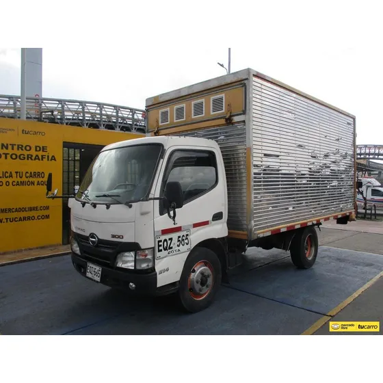 Furgon Hino 300 Zxu640l-hkmln3  