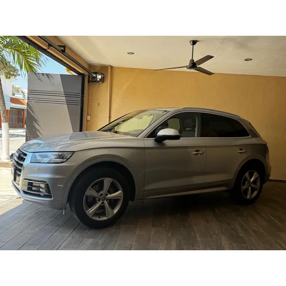 Audi Q5 2.0 L T Elite Dsg