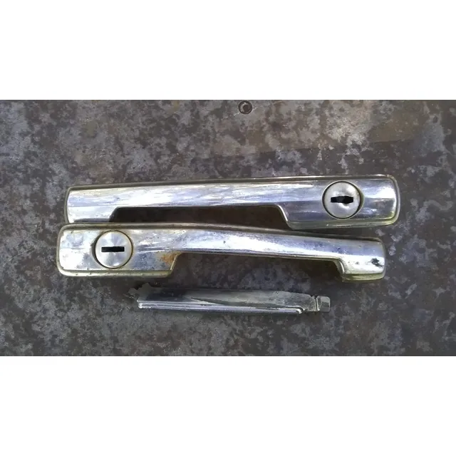 2 Manijas Abre Puerta Ext. Ford Taunus 74 / 80 P / Repuestos