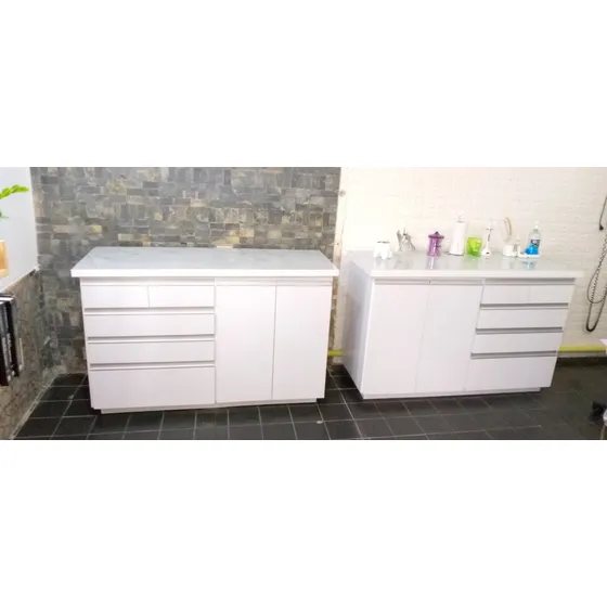Muebles Y Mobiliarios 