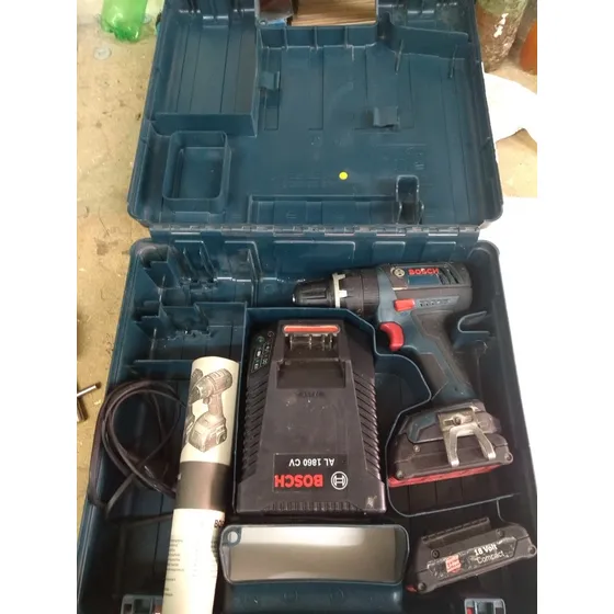 Taladro Bosh Atornillado Con Percutor De 18v Con 2 Baterias.