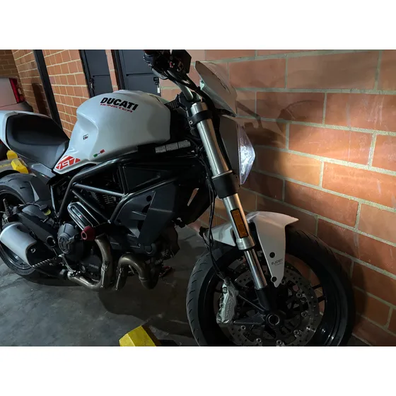 Ducati Monster Excelente Estado.