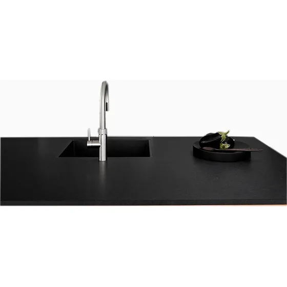Mesadas En Granito Negro Brasil Leather (pulido Mate)