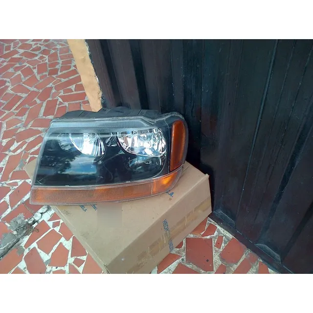 Faro Izquierdo Grand Cherokee Laredo Usado
