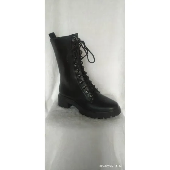Botas Negras Sin Tacón 