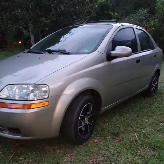 Chevrolet Aveo 2012 1.5 Family