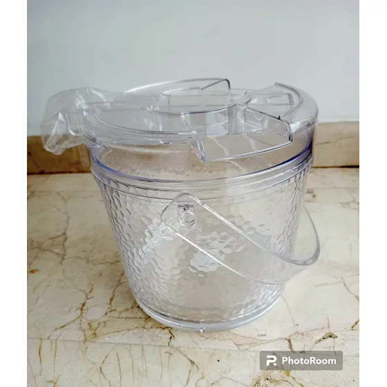 Hielera En Acrilico Arrow Plastic Con Pinza Grande 3 Litros
