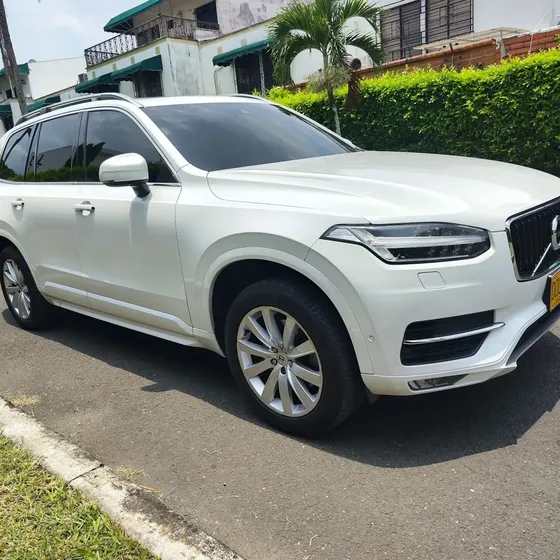Volvo Xc90 2017 2.0 T6 Awd Momentum