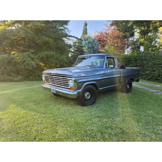 Ford F-100 V8