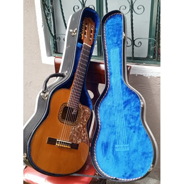 Hermoso Requinto, Original De Olivo Chiliquinga, Poco Uso