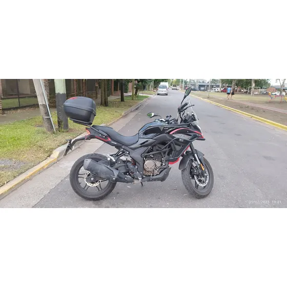 Voge Ds300, Titular