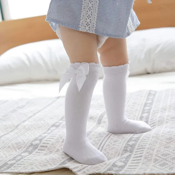 Medias Españolas Para Niñas. Precio Por Dos Par.