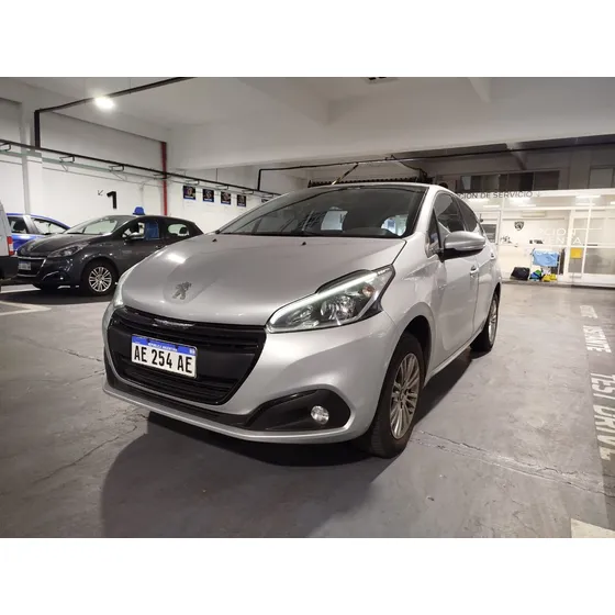 Peugeot 208 1.6 Allure