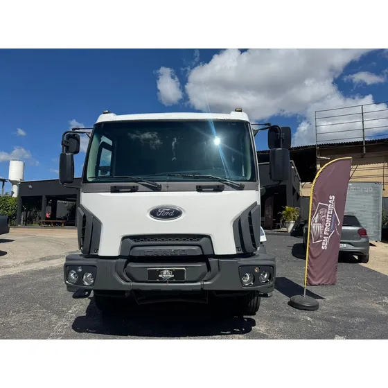 Ford Cargo 2629 2019 Traçado