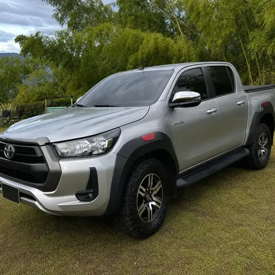 Toyota Hilux 2023 2.4 Diésel 4x4