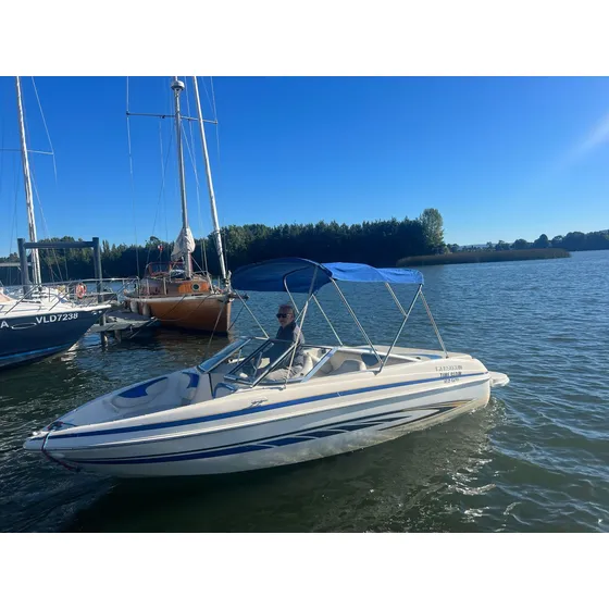 Lancha Glastron 5.8m · 135hp · Full Equipo · Incluye Carro