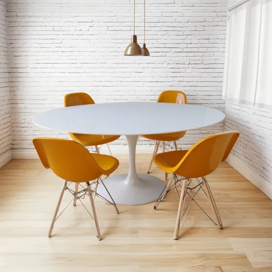 Mesa Saarinen De Jantar Oval 1,37x0,90 Nanoglass +4 Cadeiras