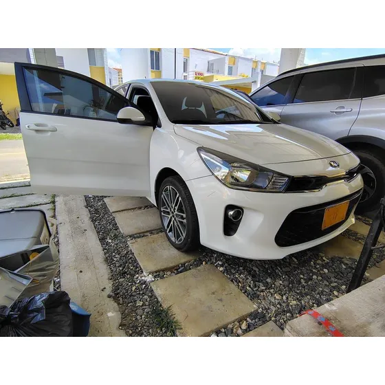 Kia Rio 1.4 Vibrant Hb At