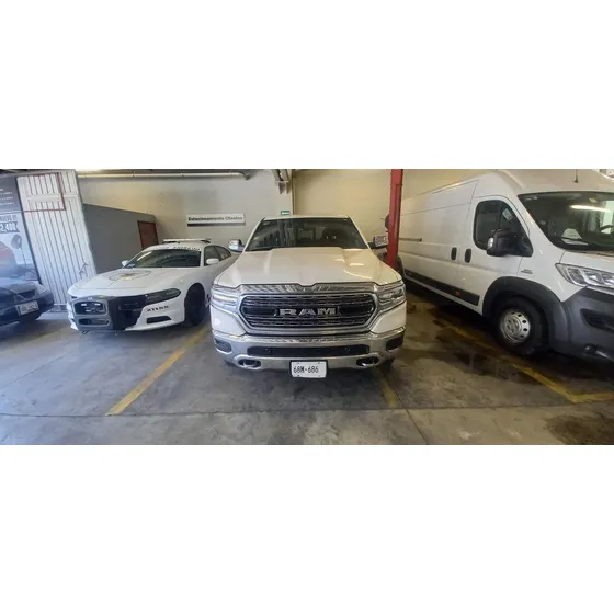 Ram 1500 Limited Crew Cab Mild-hybrid