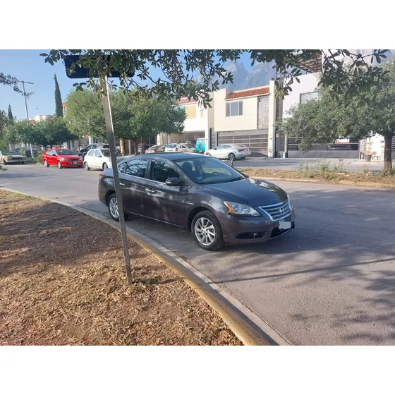 Nissan Sentra 1.8 Advance Cvt