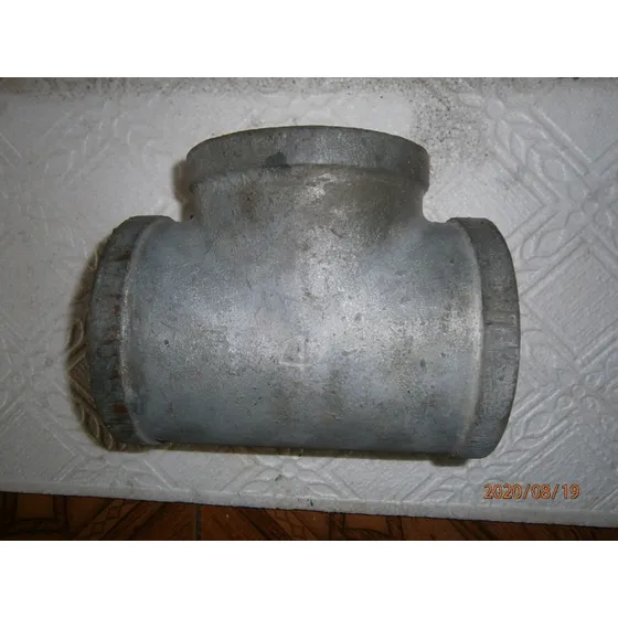Tee De 4 Pulgadas Galvanizadas Usada