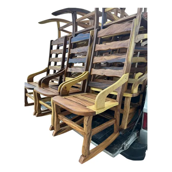 Elegante Silla Mecedora De Madera Reforzada En Samán Macizo