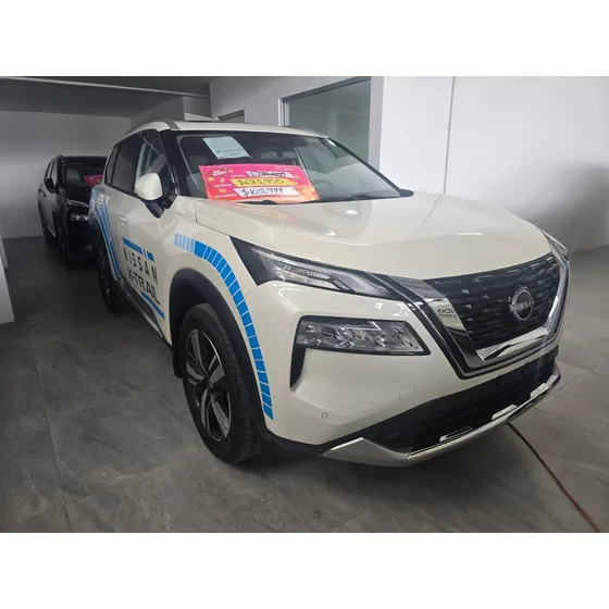 Nissan X-trail 2.5 Platinum 3 Row Cvt