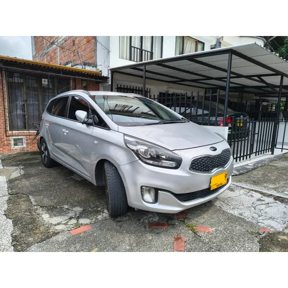 Kia Carens 2.0 Suv Ex