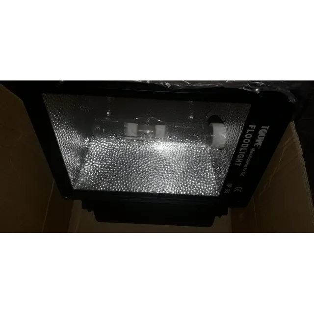 Reflector Faro Con Bombillo 400w Luz 220v Marca Touve Nuevo