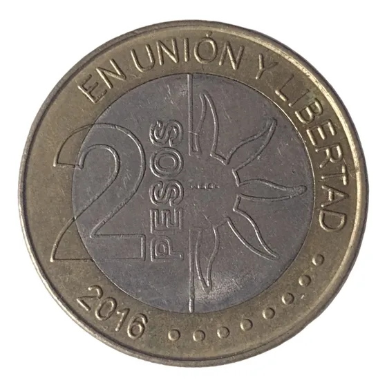 Moneda De 2 Pesos Con Error (en El Medio Del Sol)