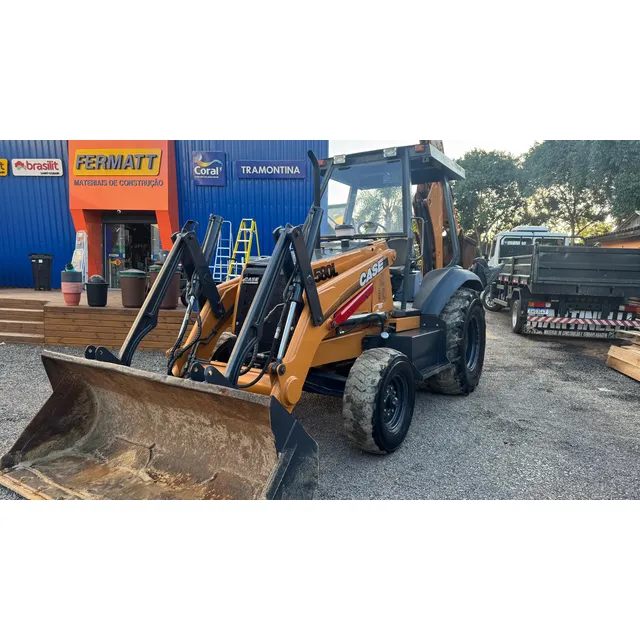 Retroescavadeira Case 580l 1998 - Emplacada