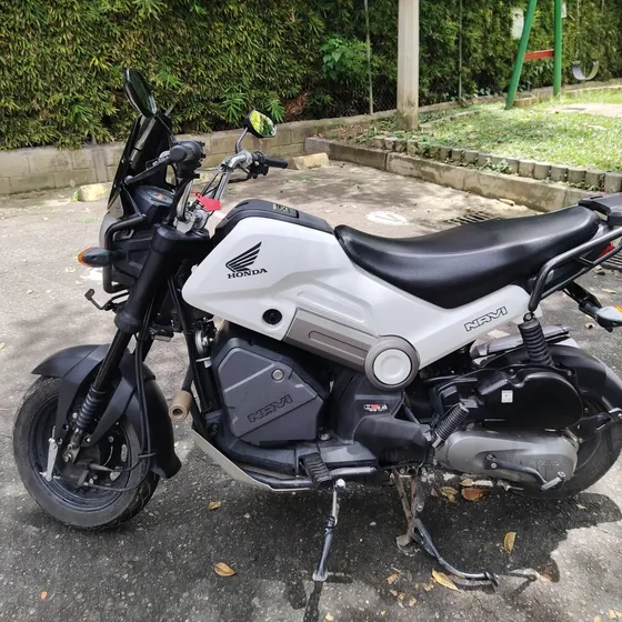 Honda Navi Blanca