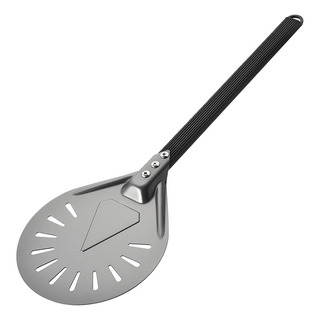 Y . Girando A Casca De Pizza Com Pá De Pizza Redonda De Y . Girando A Casca De Pizza Com Pá De Pizza Redonda De