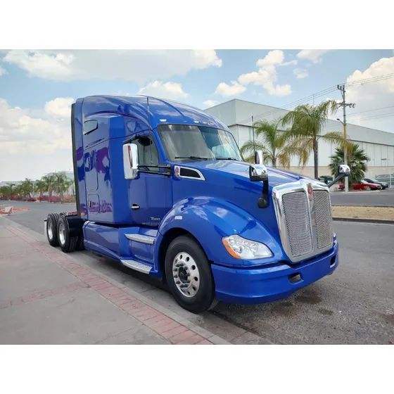  Kw T680 Azul 2016,camiones,cummins