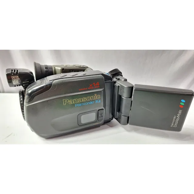 Filmadora Panasonic Vhs-c Iq205 C/monitor Pv-lcd35 C/defeito