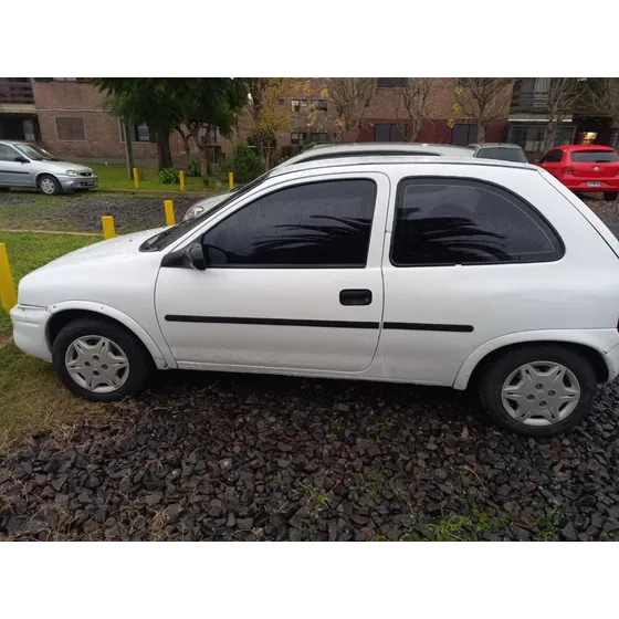 Chevrolet Corsa Base 3 Ptas
