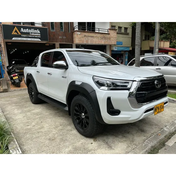 Toyota Hilux 2.8 Srx Diésel 4x4 Aut